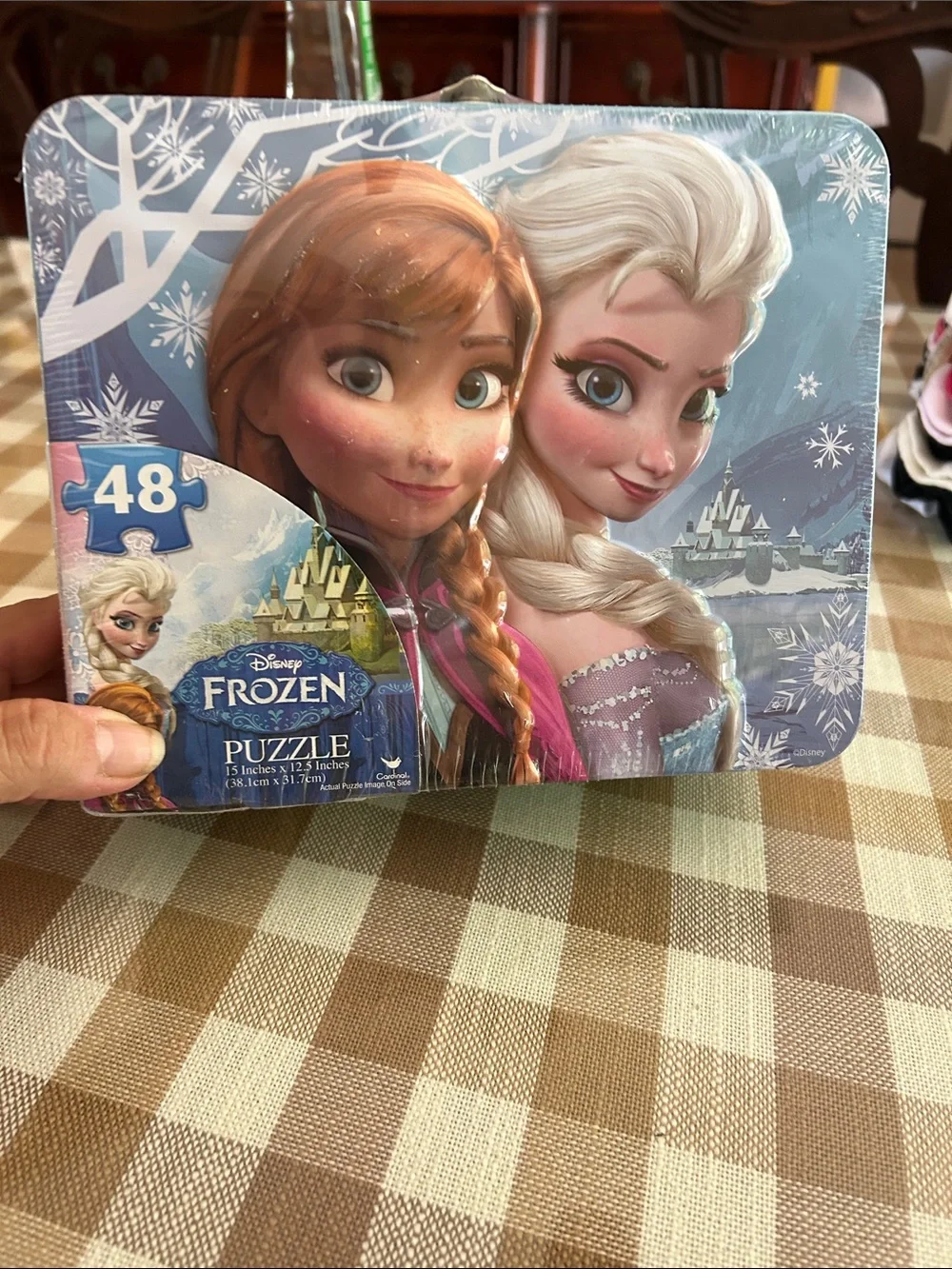 Disney Frozen Tin Puzzle with Anna & Elsa - Pink & Light Blue